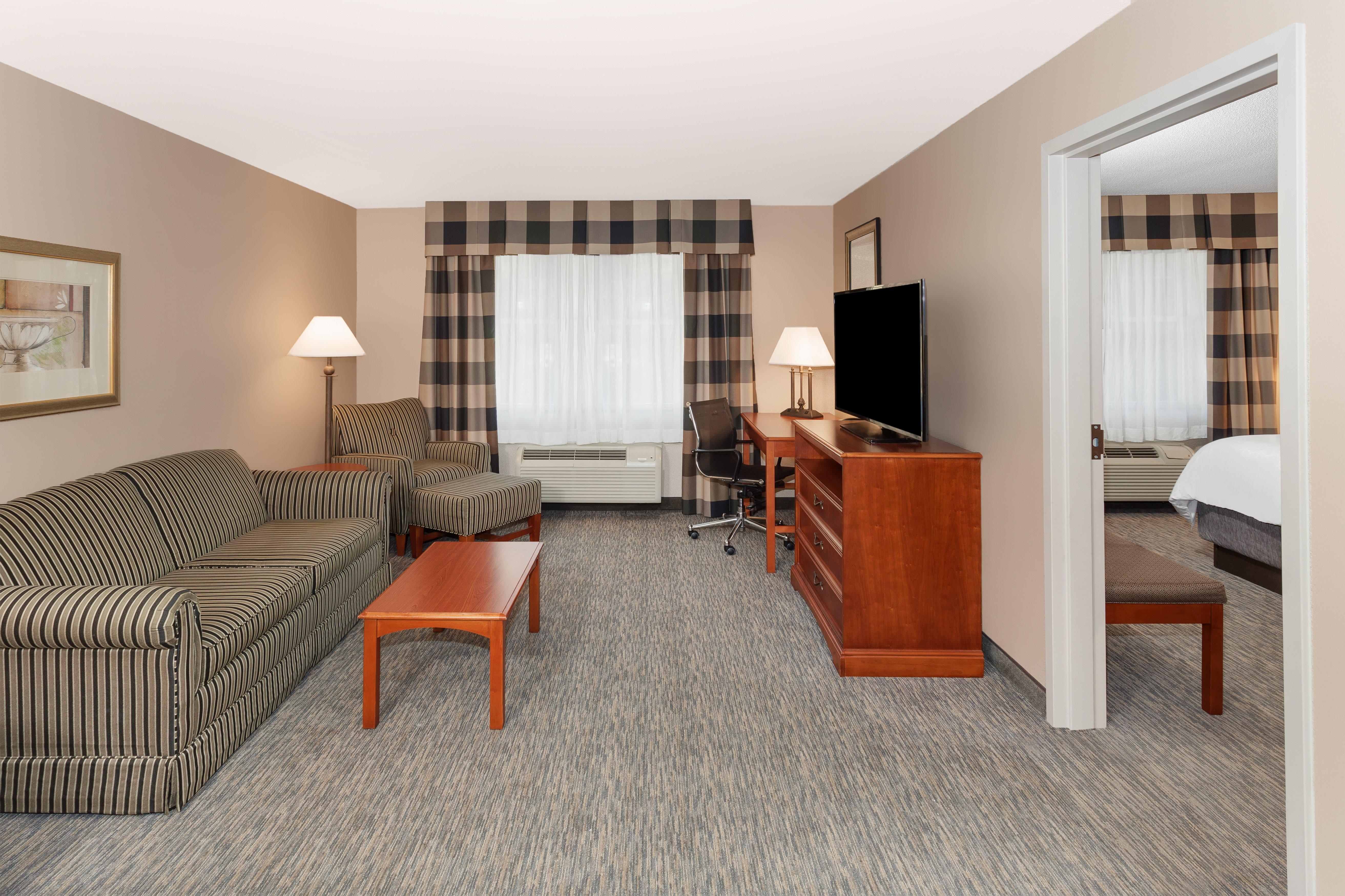 Holiday Inn Express & Suites Tilton By Ihg Exterior foto